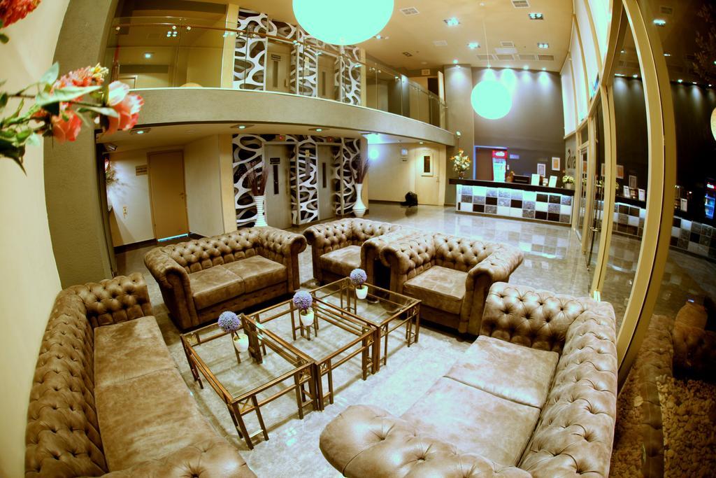 Avia Hotel & Resort Yehud-Monosson Exterior foto